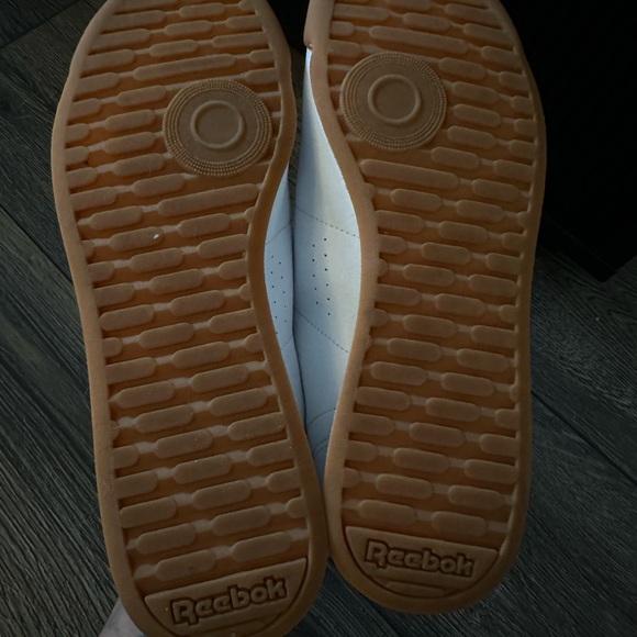 REEBOK classics women’s size 6.5 white gently used - Picture 4 of 9